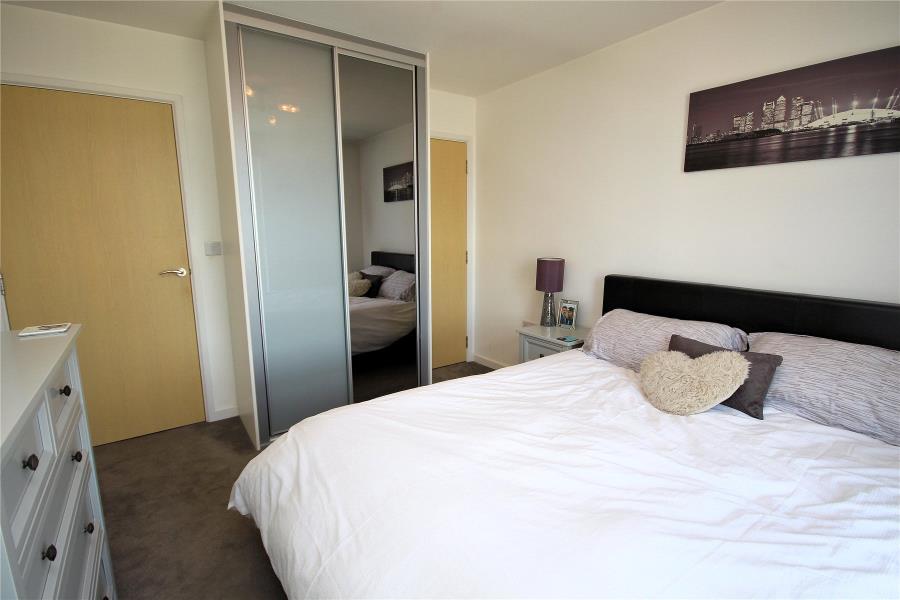 Flat Guildford Road in Woking