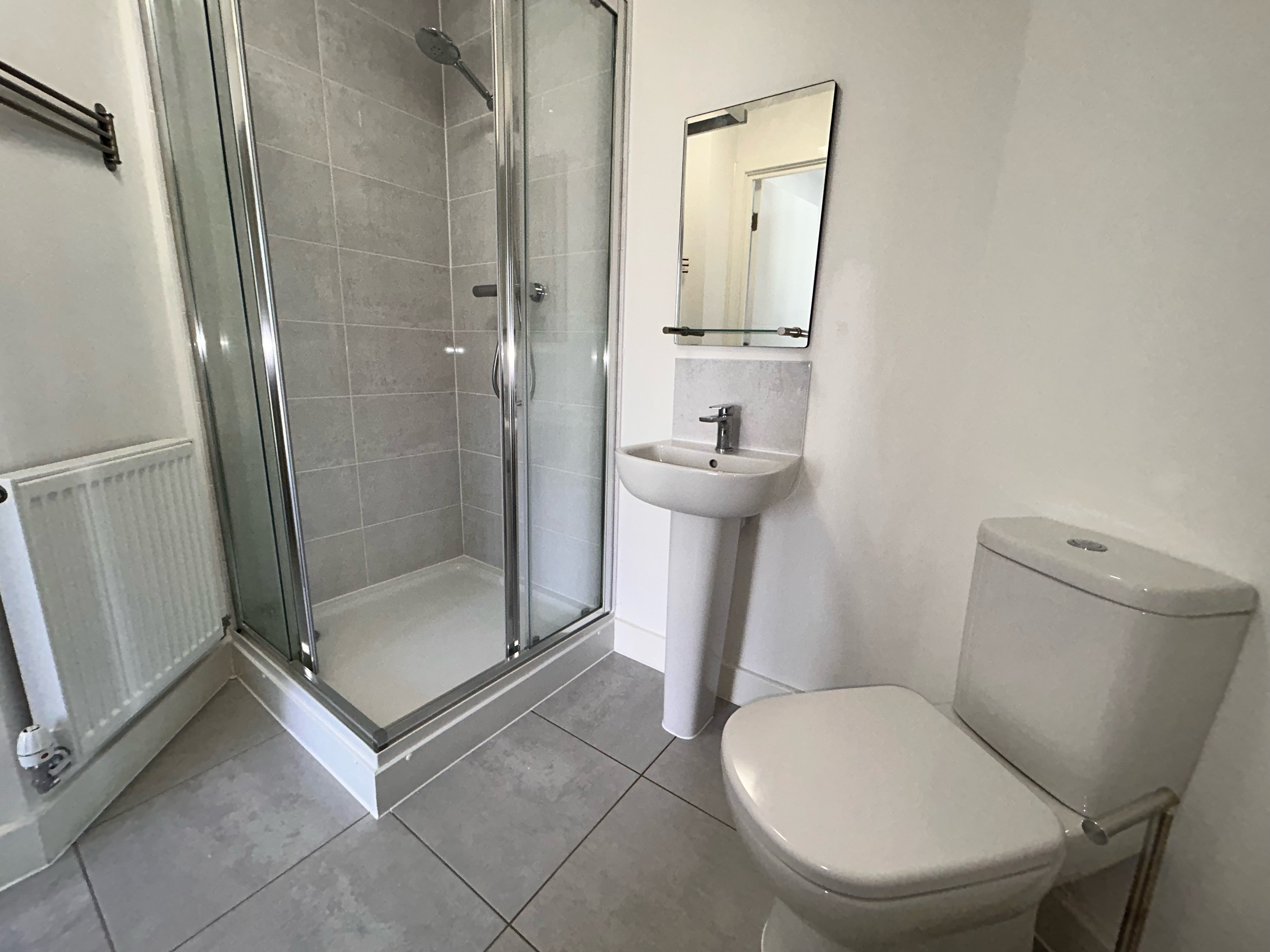 Flat Copper Beech Court in Leeds