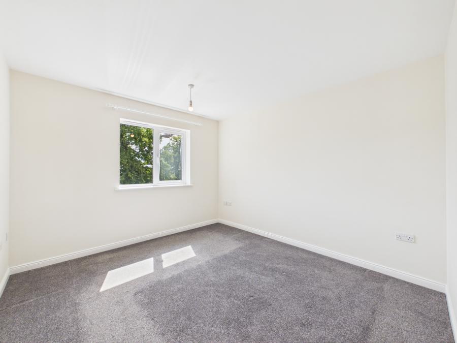 Flat Pack Horse Lane in Charnwood