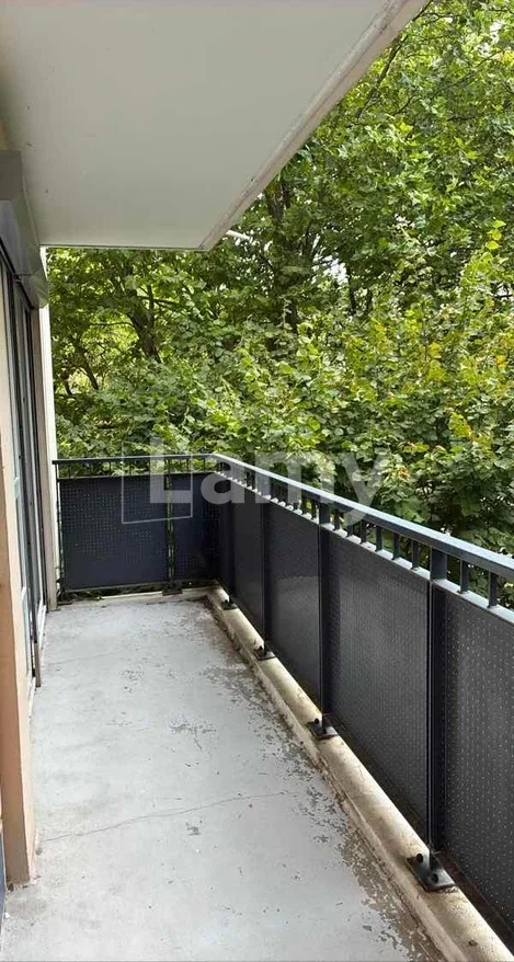 Flat Rue du Grand Revoyet in Oullins-Pierre-Bénite