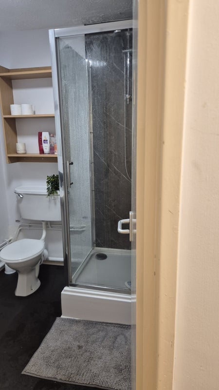 Room Copperas Hill in Liverpool
