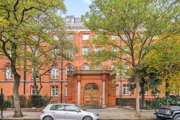 Flat Chepstow Villas in Greater London