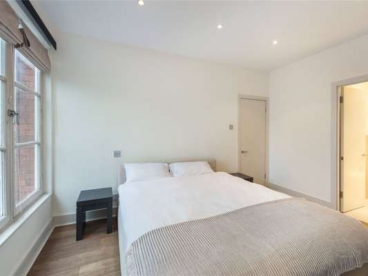 Flat Chepstow Villas in Greater London