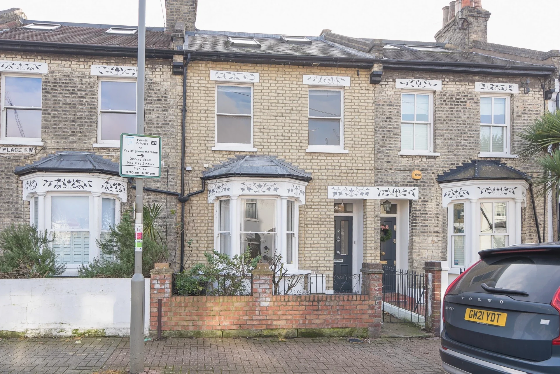 House Old York Road in Greater London
