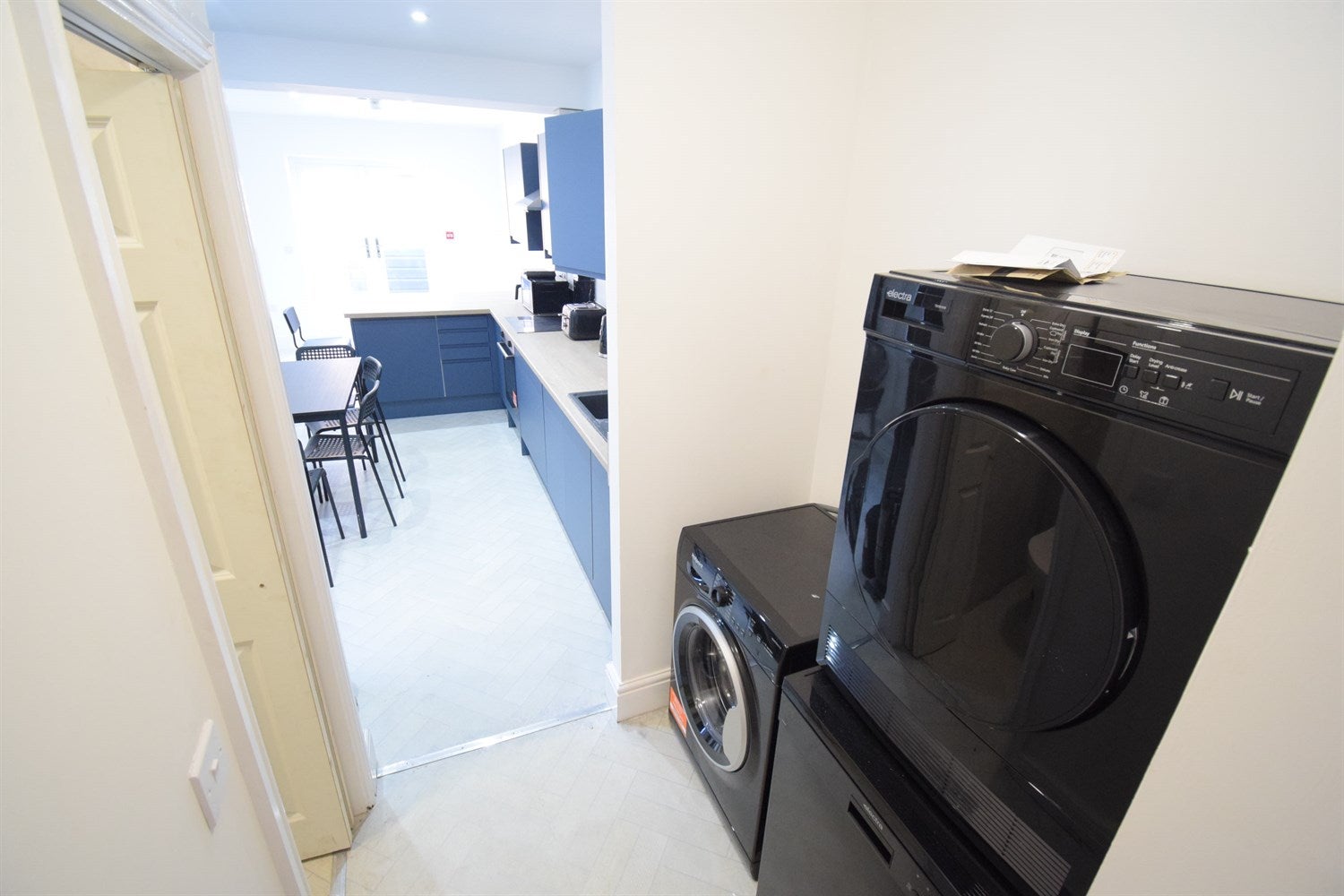Room Stockland Street in Cardiff