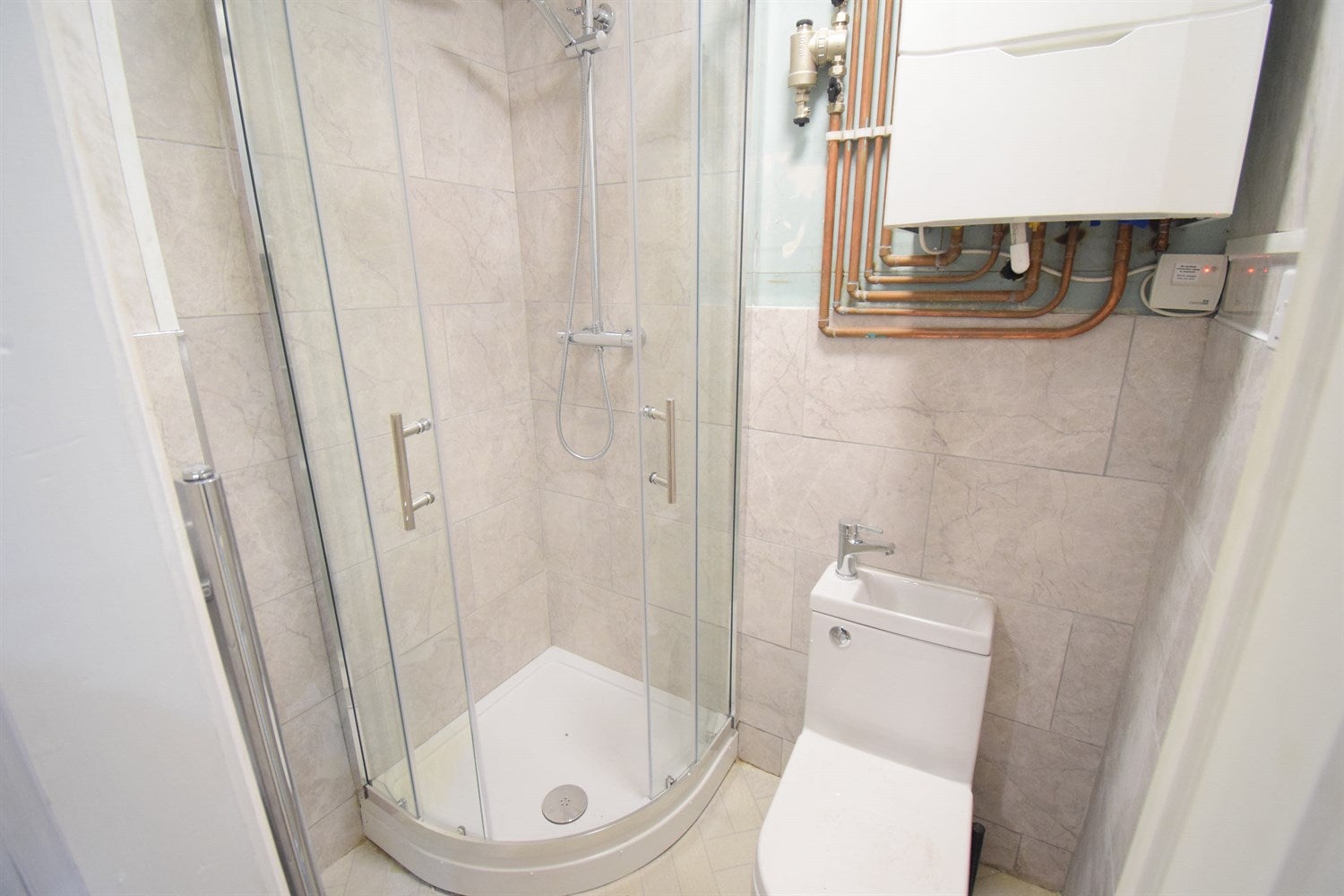 Room Stockland Street in Cardiff