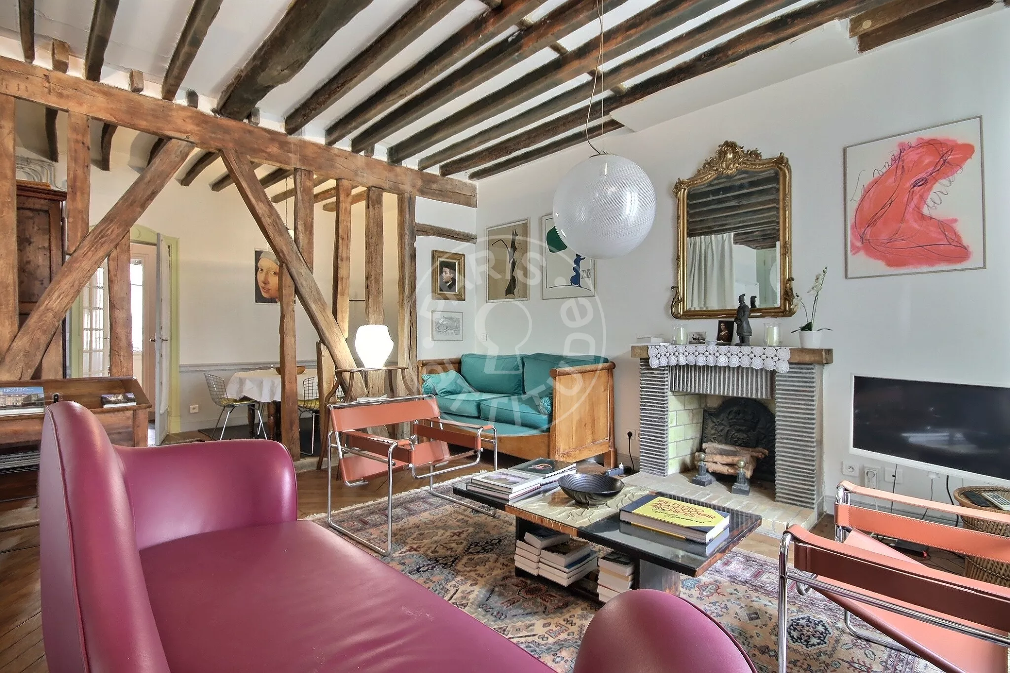 Appartement Place des Vosges à Paris