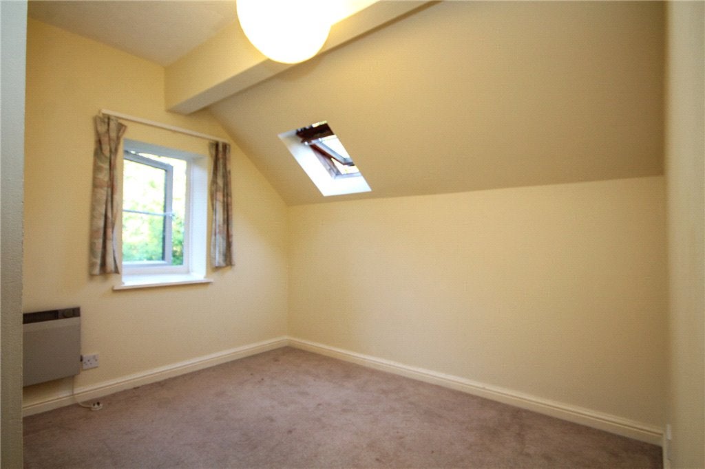 Flat Limeway Terrace in Mole Valley