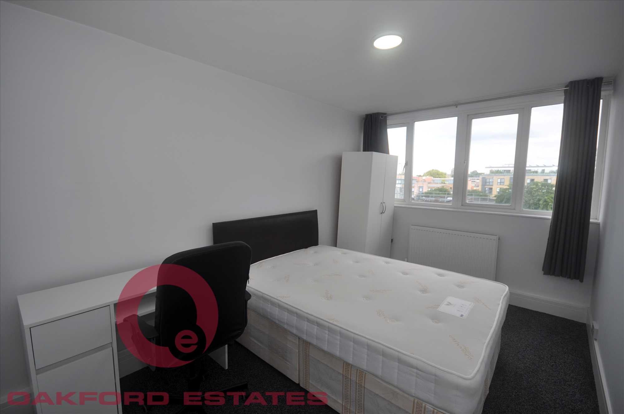 Flat Aylward Street in Greater London