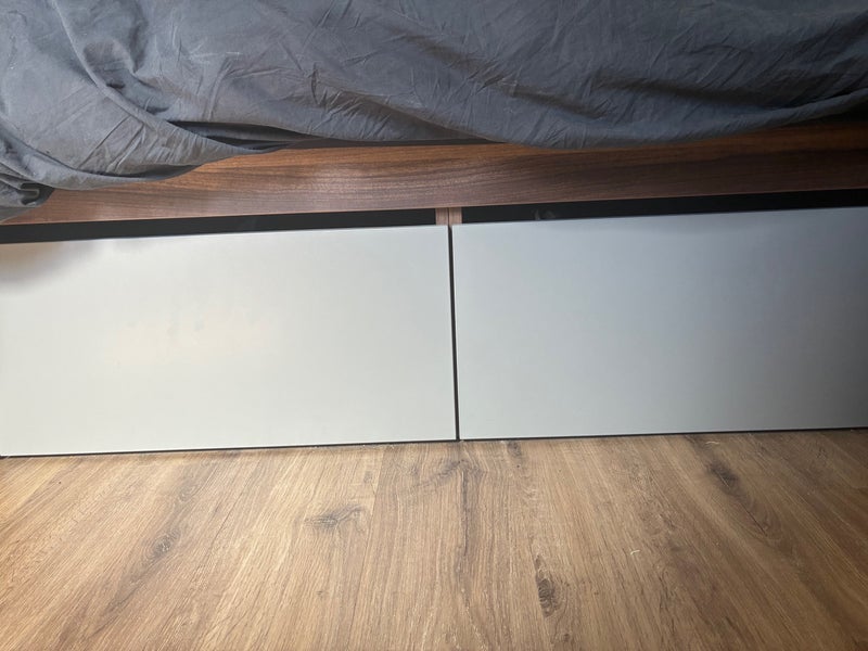 Room North End Road in Greater London