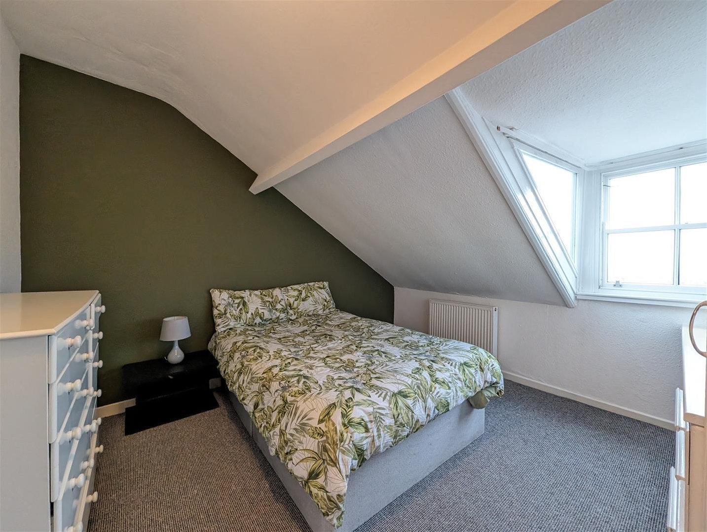 Flat Albemarle Crescent in Scarborough