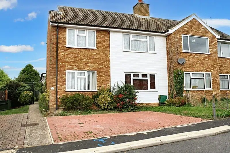 Flat Giffard Way in Long Crendon