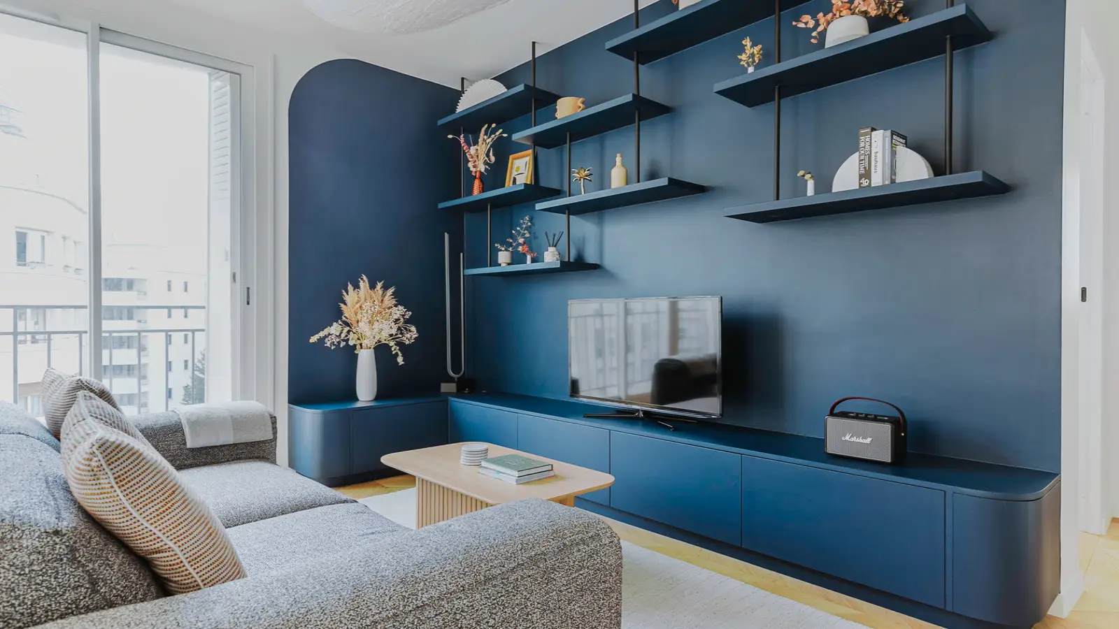 Flat Rue Philibert Delorme in Paris