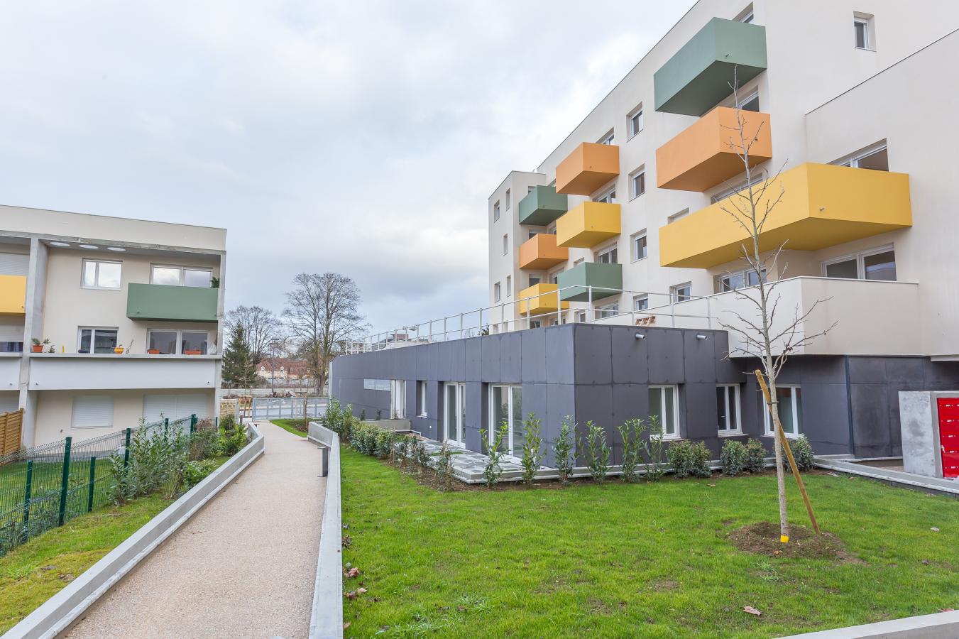 Appartement Rue Maurice Bellonte à Les Mureaux