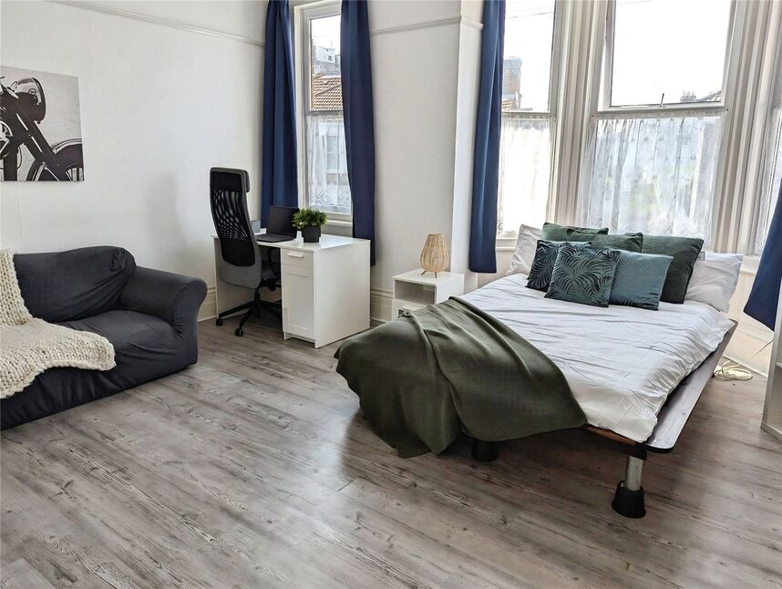 Flat Taswell Road in Portsmouth