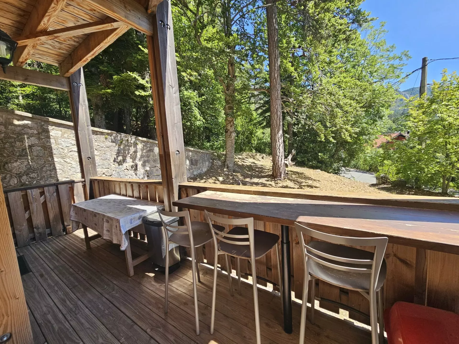 Appartement Route des Châteaux à Andon