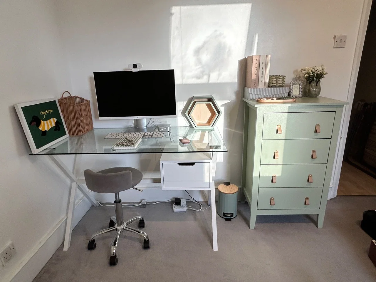 Room Greenside Road in Greater London