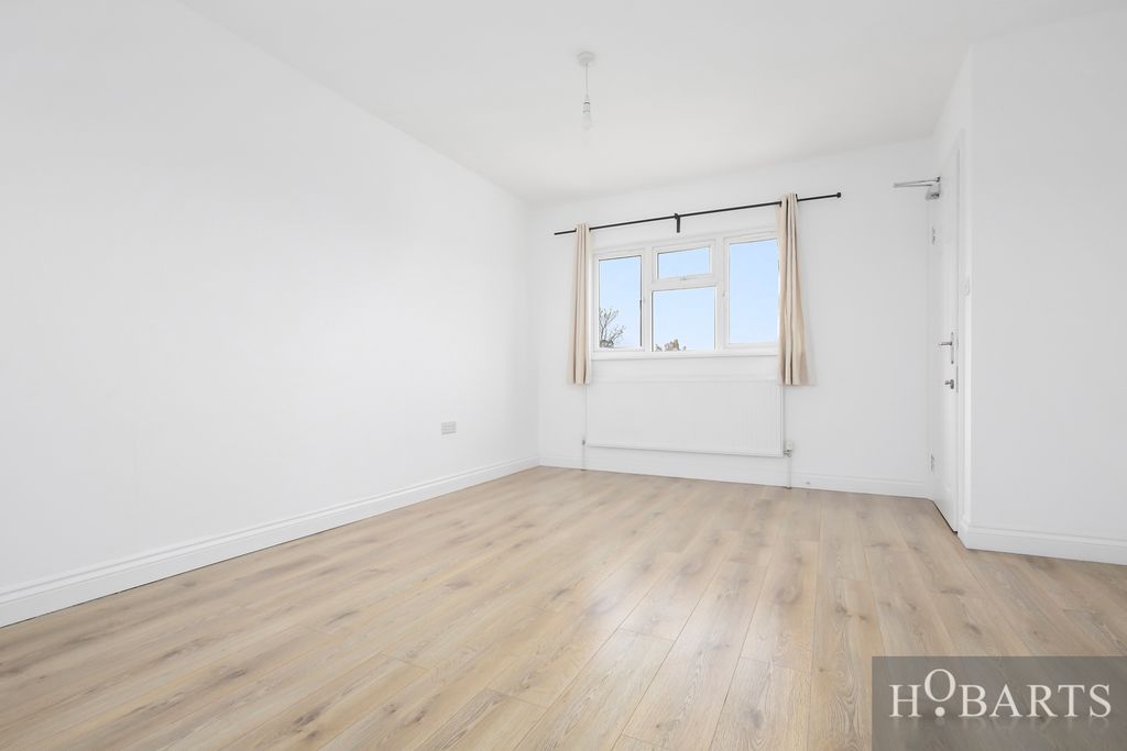 Flat Whittington Road in Greater London