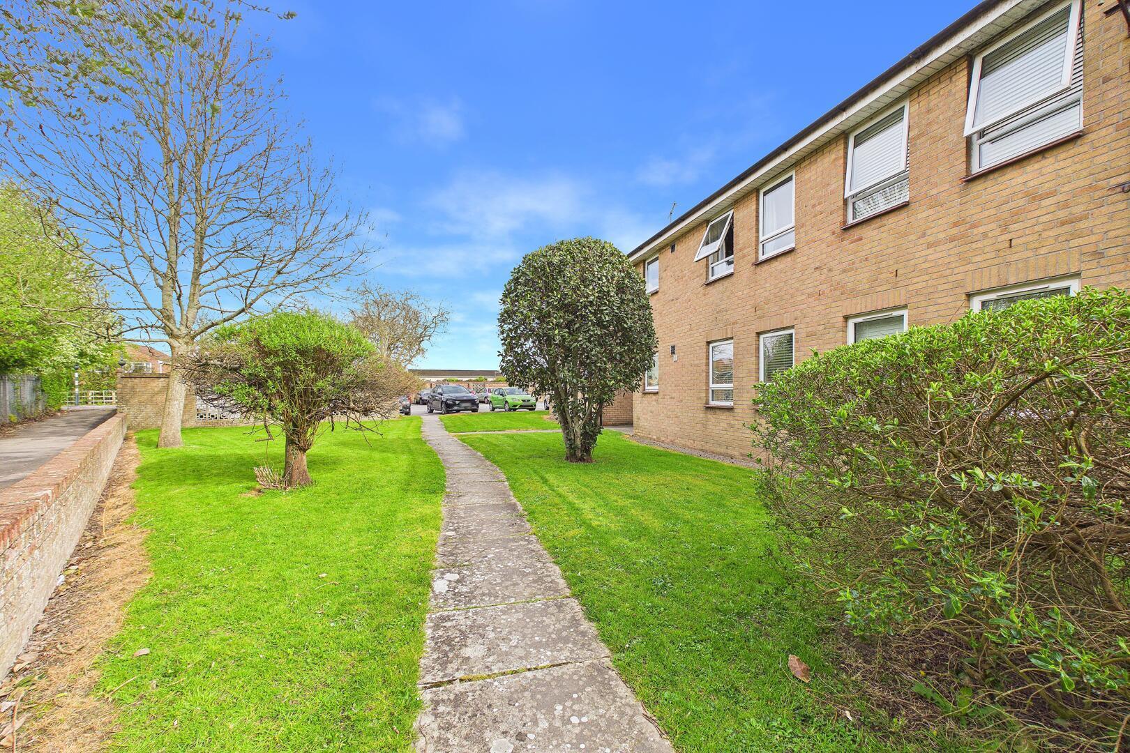 Flat Central Way in Clevedon