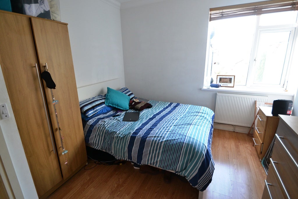 Flat Connaught Road in Cardiff