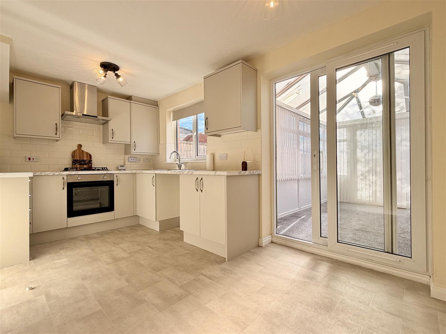 House Cusworth Grove in Doncaster