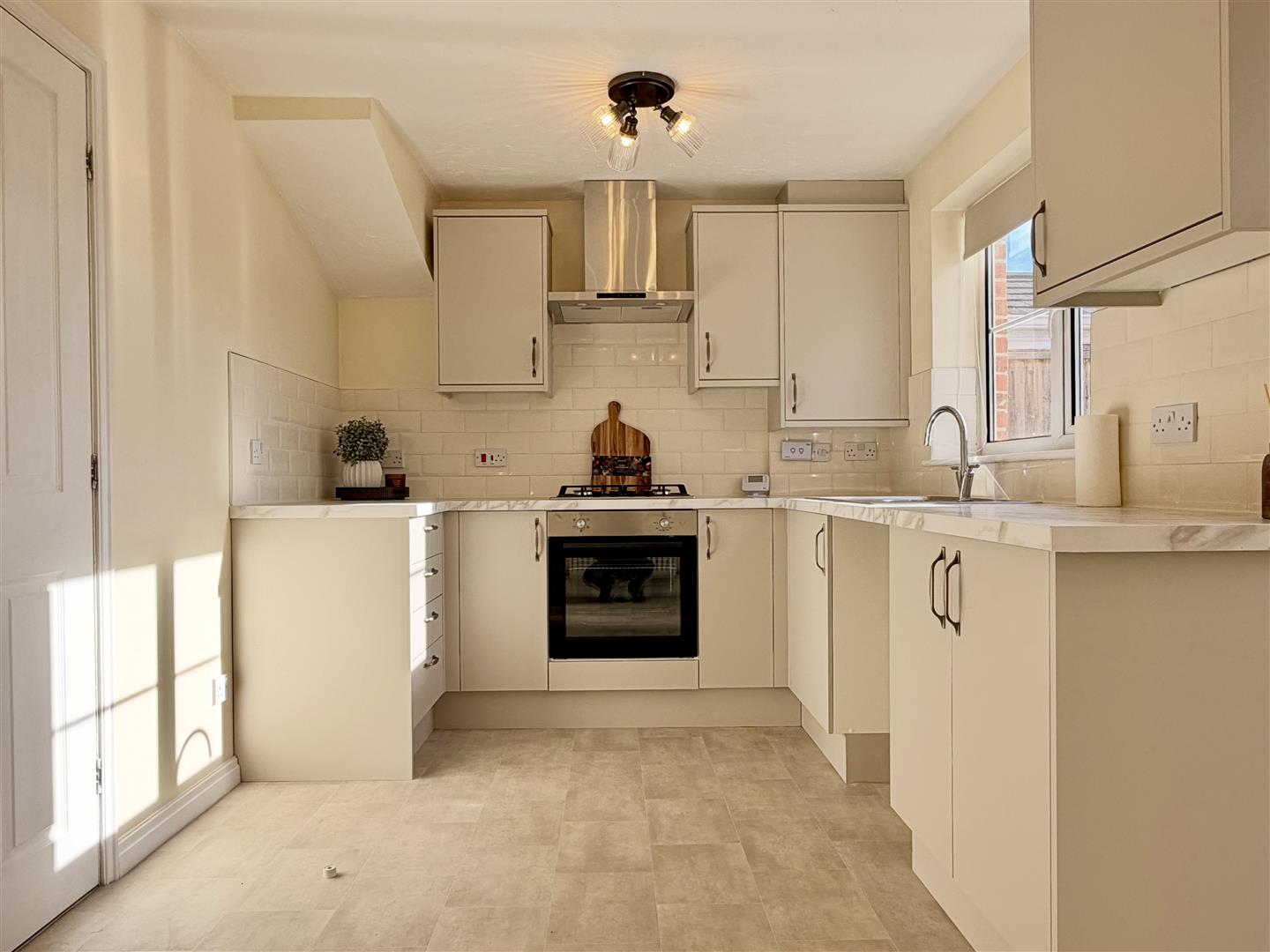 House Cusworth Grove in Doncaster