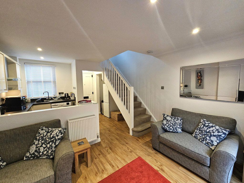 House Moat Sole in Sandwich