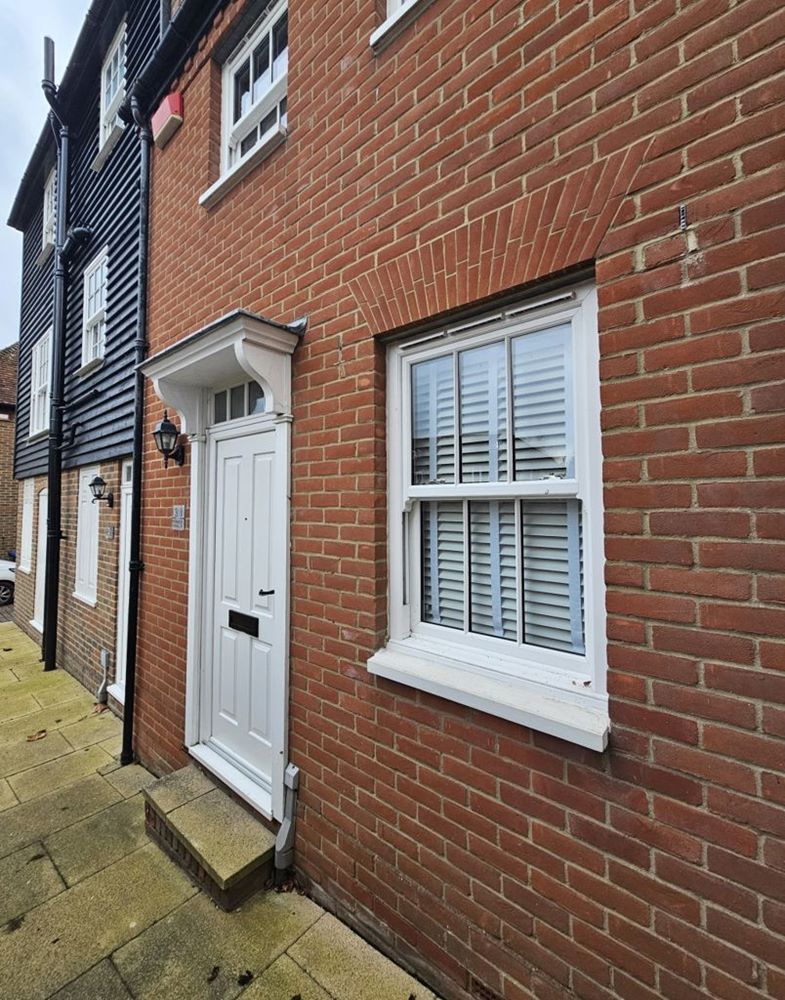 House Moat Sole in Sandwich