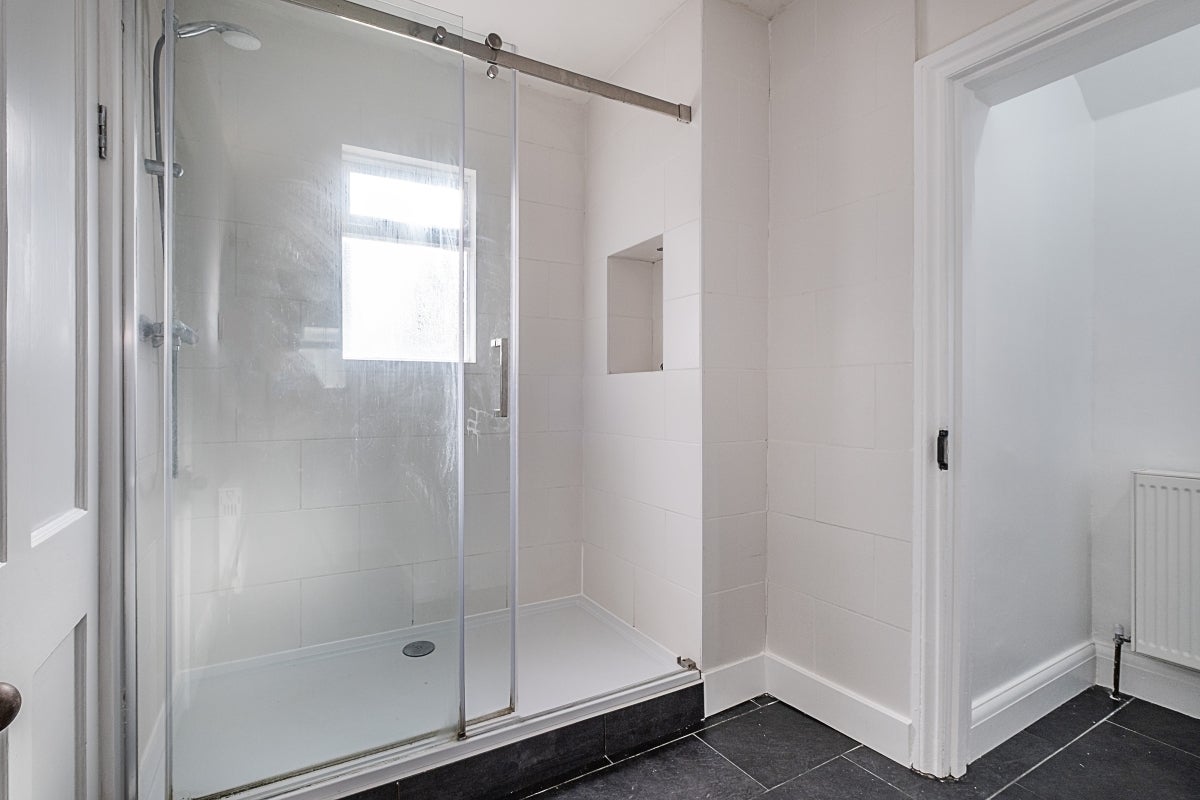 Flat Atheldene Road in Greater London