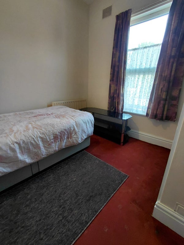 Room Plungington Road in Preston