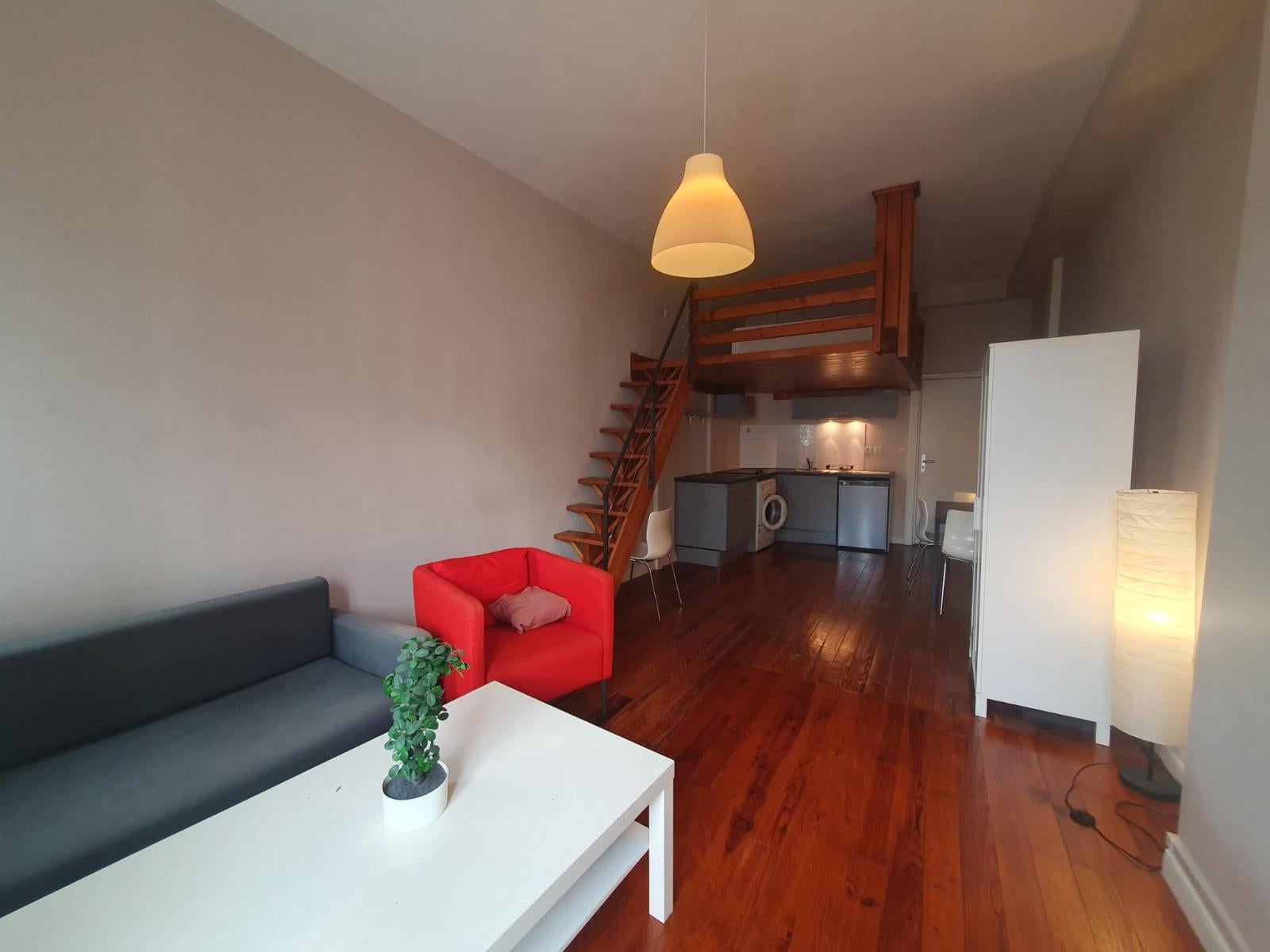 Appartement Place des Maisons Neuves à Villeurbanne