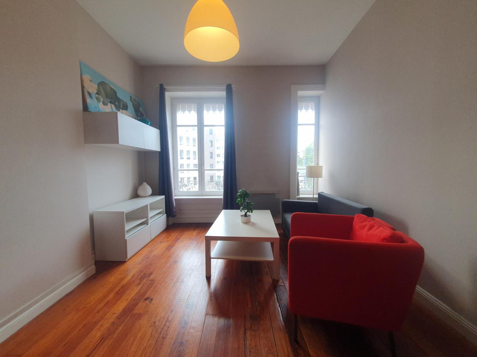 Appartement Place des Maisons Neuves à Villeurbanne