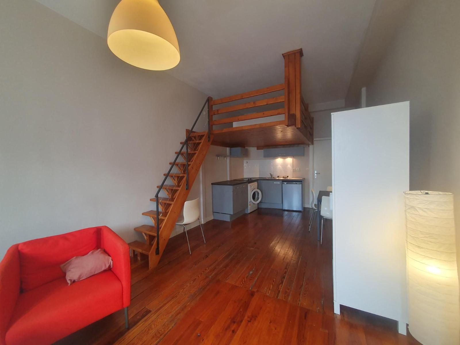 Appartement Place des Maisons Neuves à Villeurbanne
