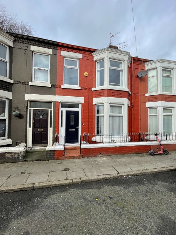 House Ennismore Road in Liverpool