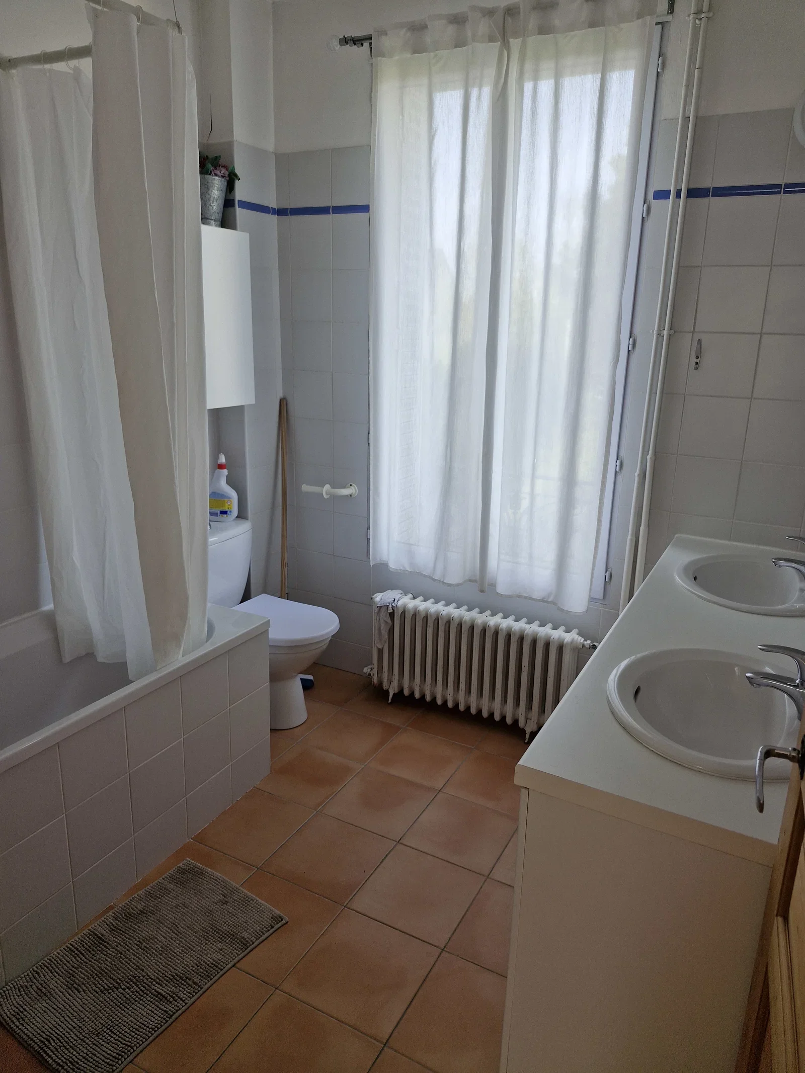 Room Rue des Mallets in Taverny