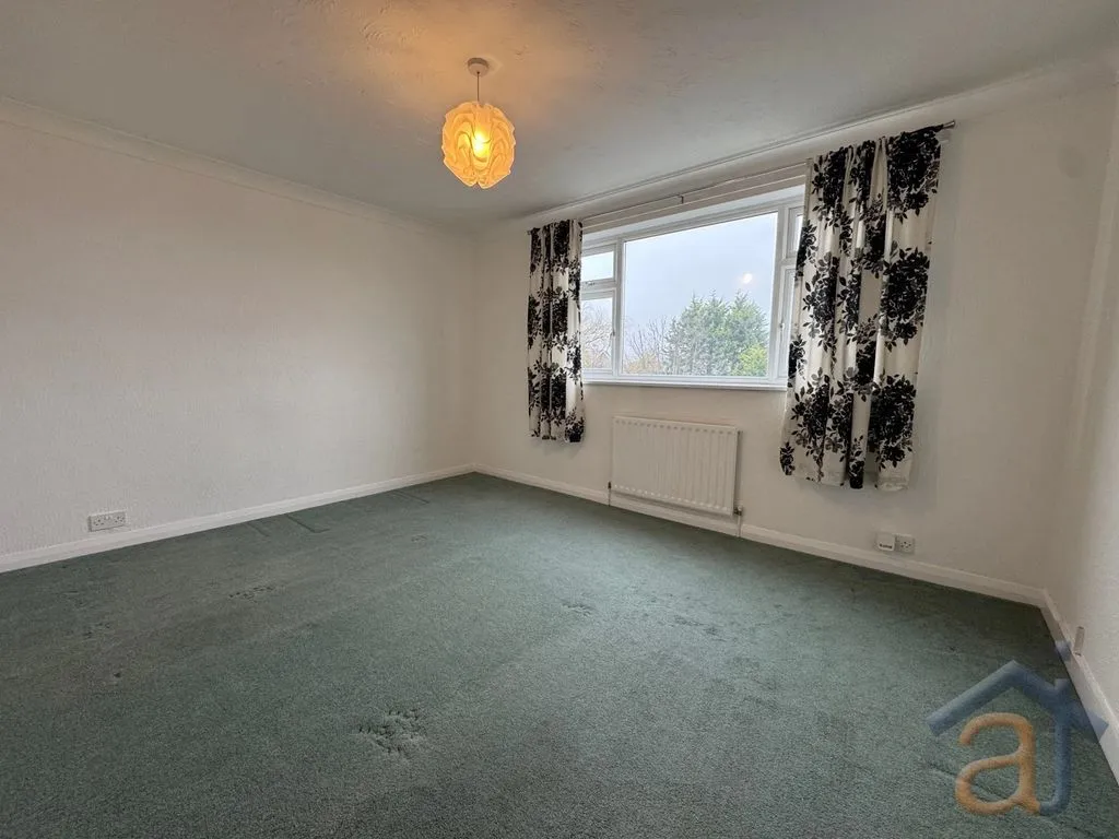 Flat Victoria Way in Southport