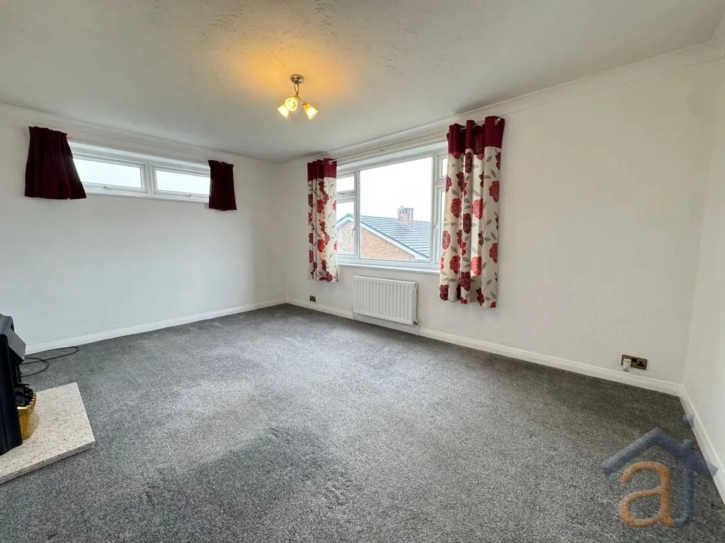 Flat Victoria Way in Southport