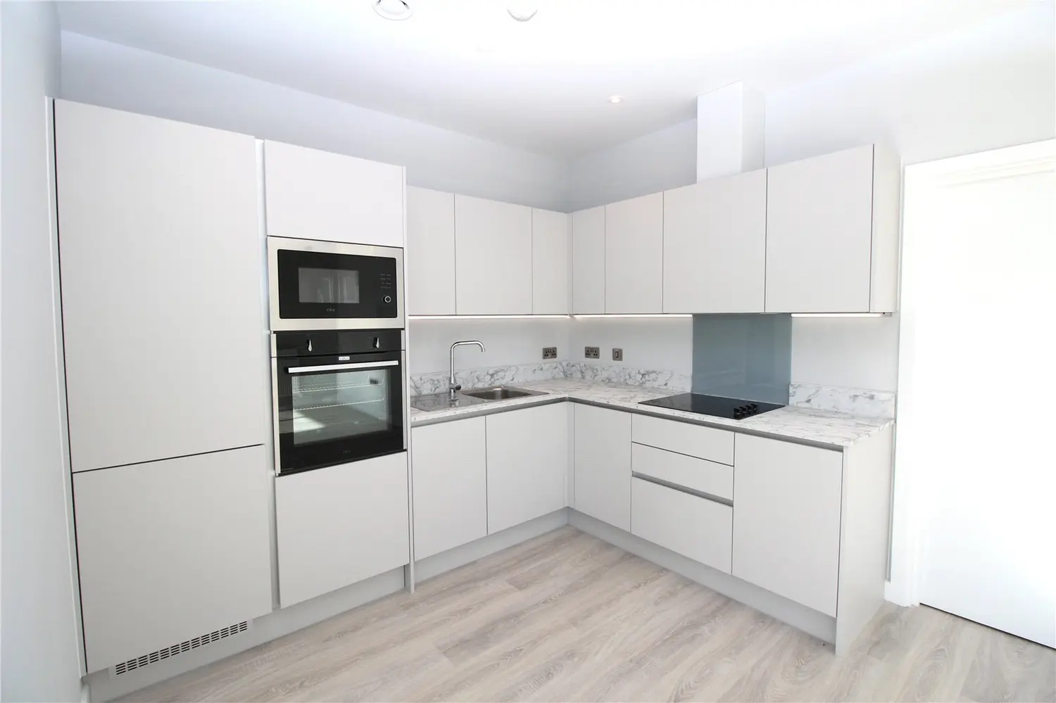 Flat Radford Way in Billericay