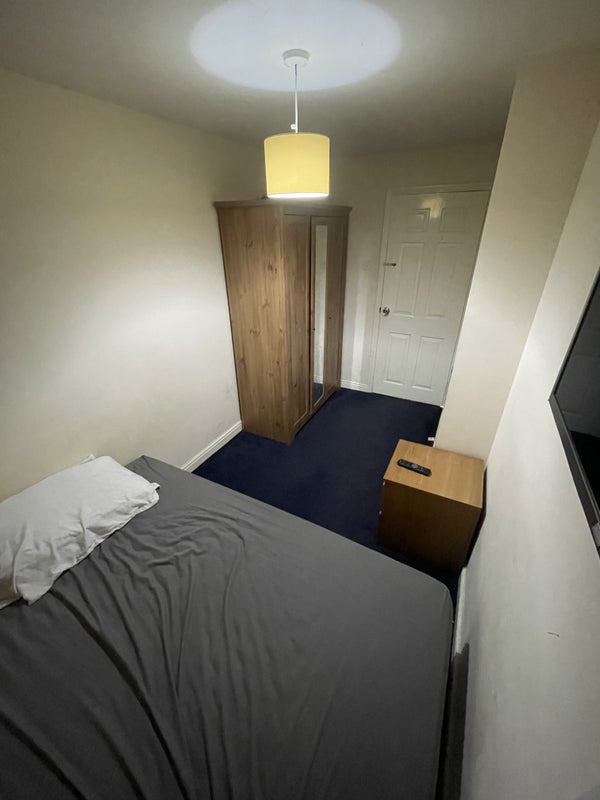 Room Armoury Road in Greater London