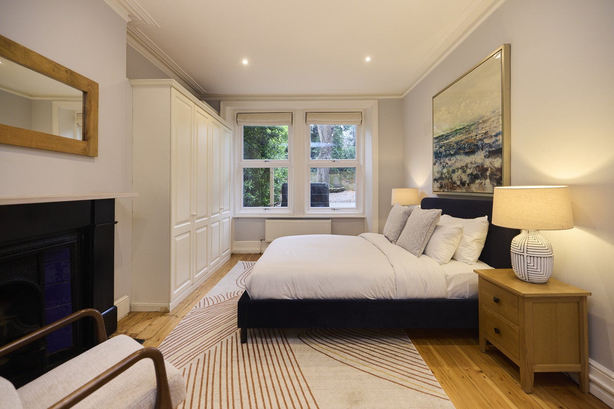 Flat Sinclair Road in Greater London
