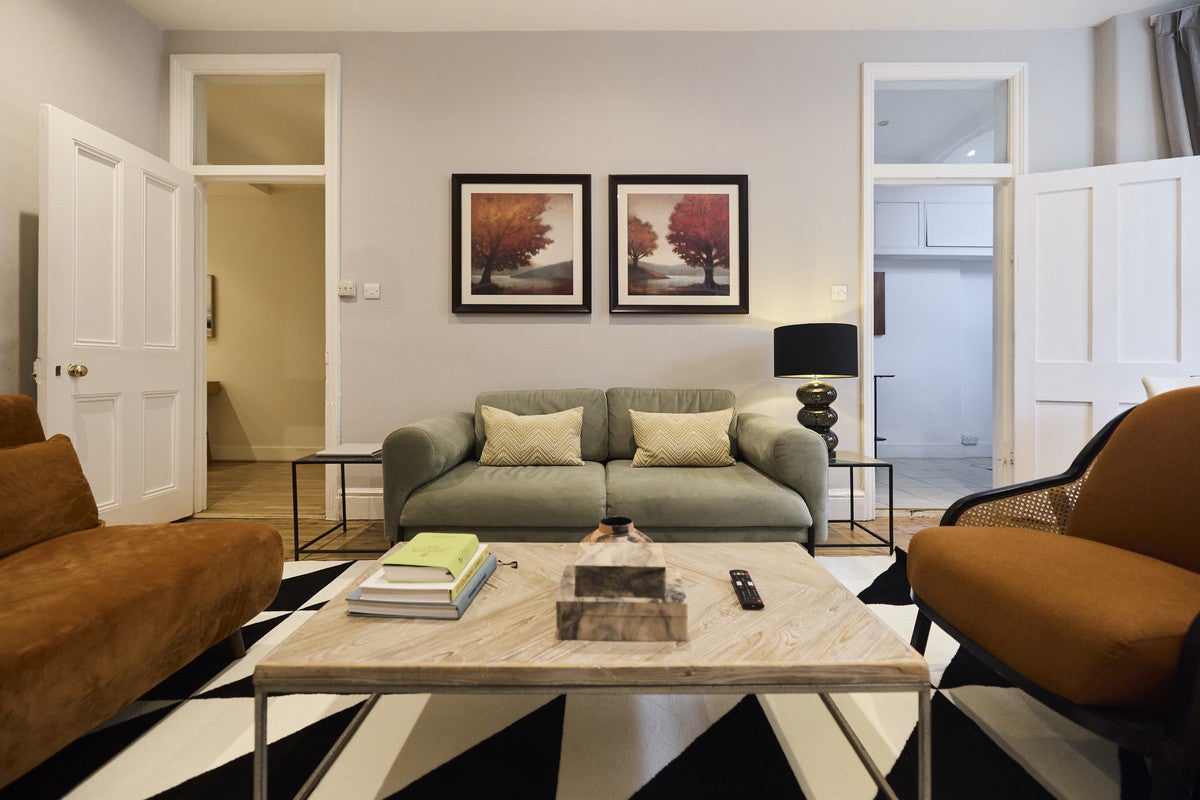 Flat Sinclair Road in Greater London