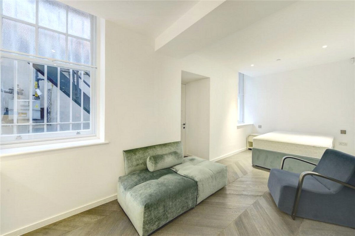 Flat Langham Street in City of Westminster