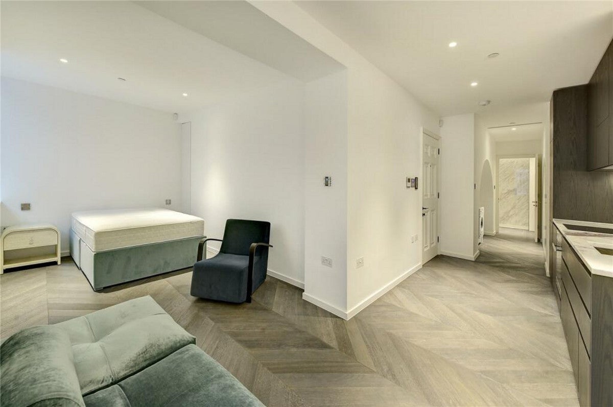 Flat Langham Street in City of Westminster