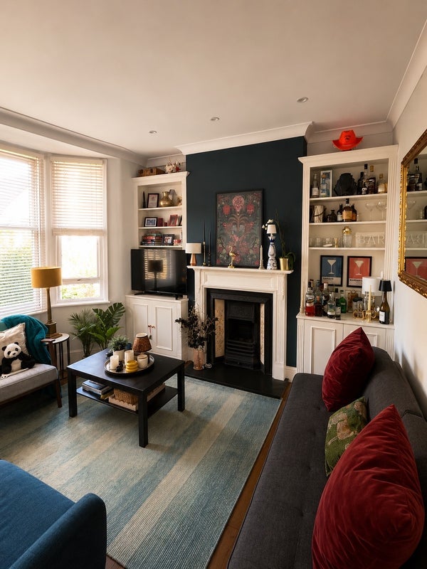 Room Duntshill Road in Greater London