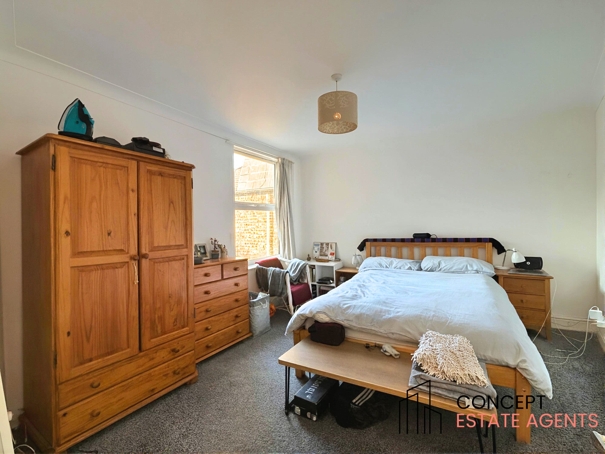 Flat Tooting Bec Road in Greater London