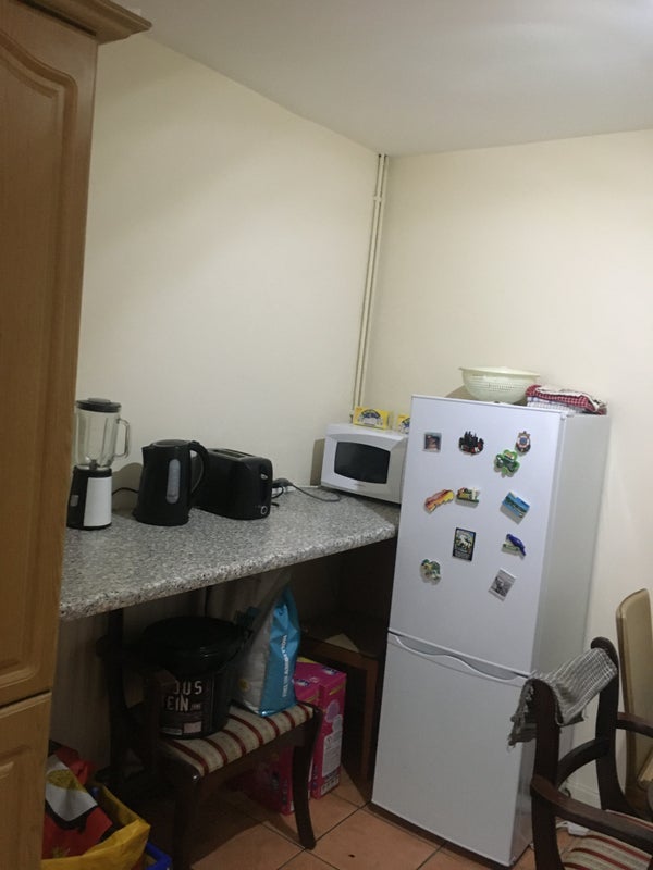 Room Robert Lowe Close in Greater London