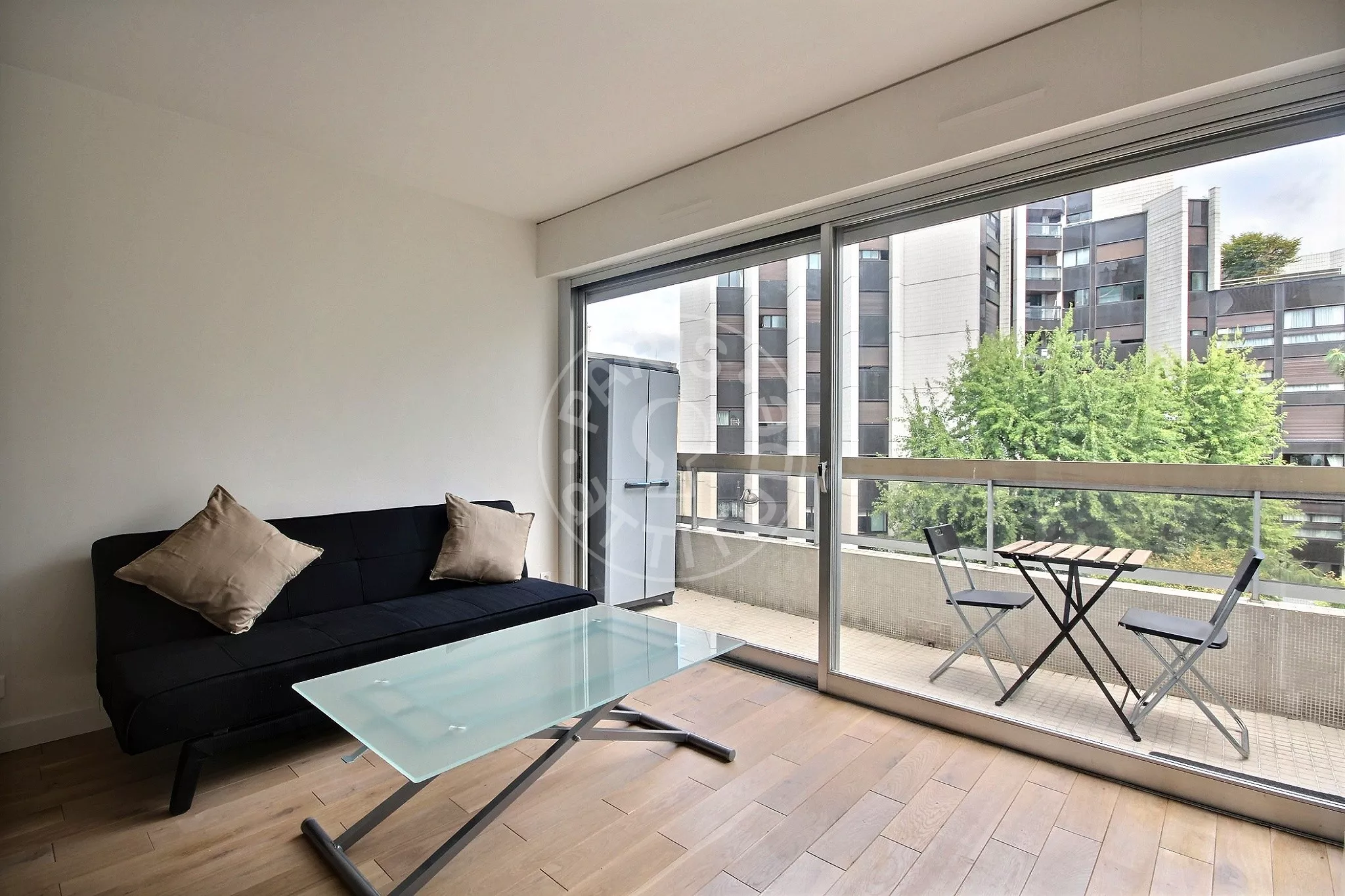 Flat Rue Aumont-Thiéville in Paris