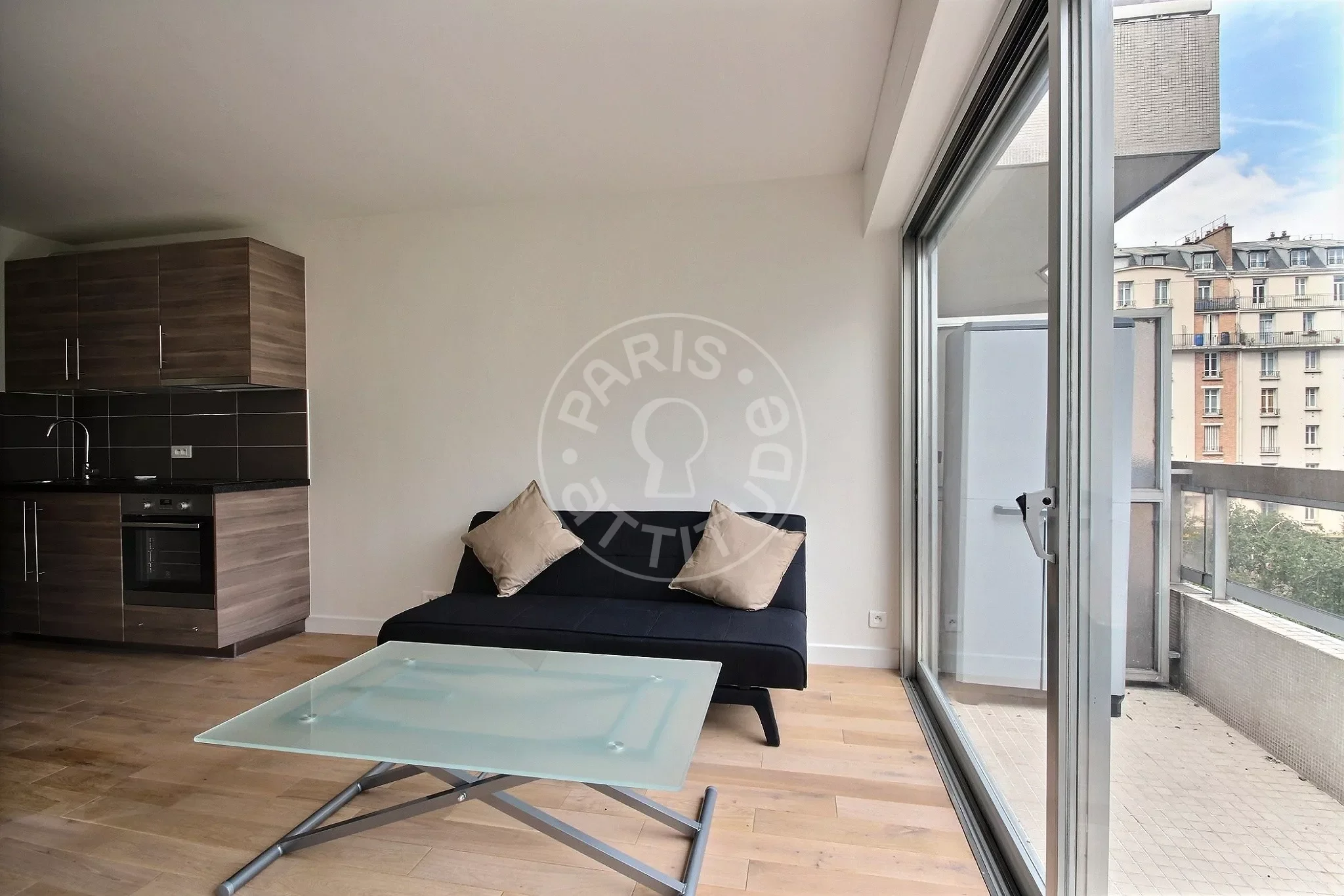 Flat Rue Aumont-Thiéville in Paris