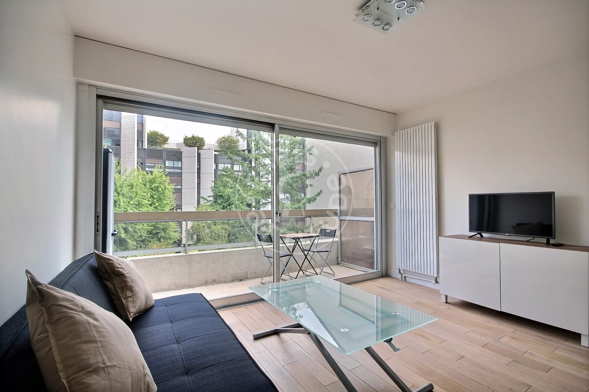 Flat Rue Aumont-Thiéville in Paris