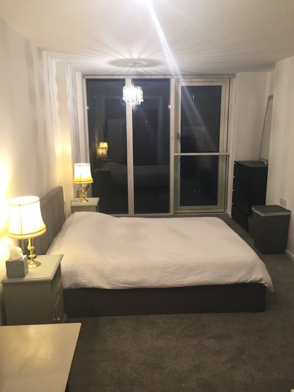Flat Millharbour in Greater London